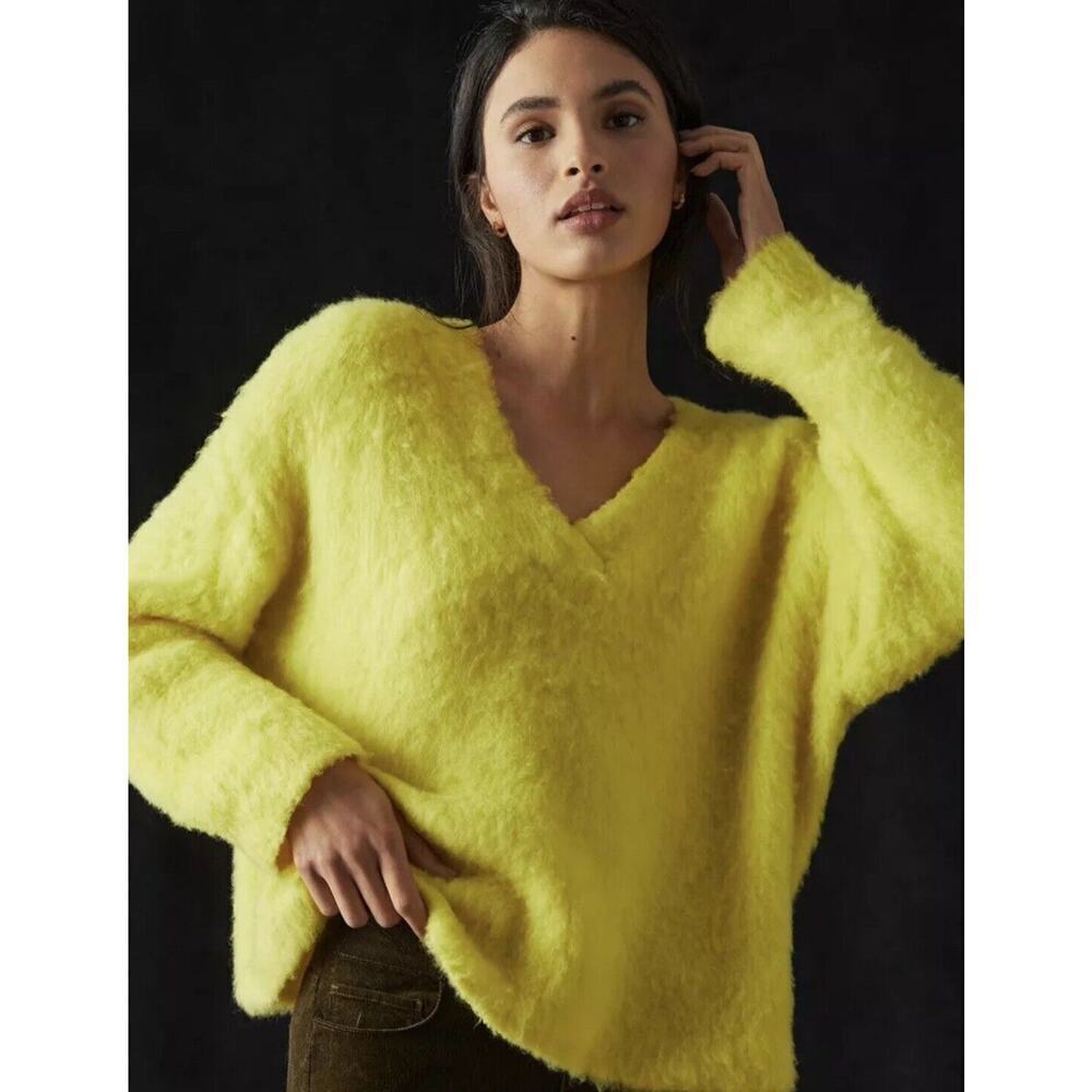 ANTHROPOLOGIE MAEVE PLUSH V-NECK COZY PULLOVER SWEATER M Neon Yellow